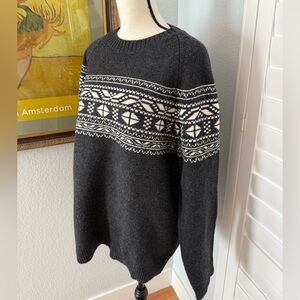 Fair Isle-like men’s crewneck wool sweater
